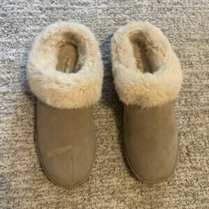 My Slippers Women’s Beige Leather Slip-On Slippers Faux Fur Lined Size 8